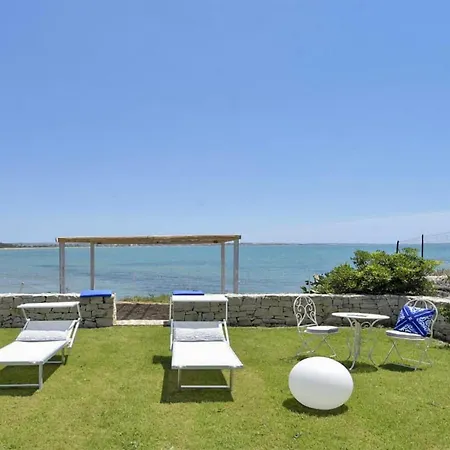 2 Bedroom Gorgeous In Holiday home *