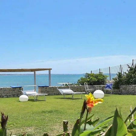 2 Bedroom Gorgeous In Holiday home *