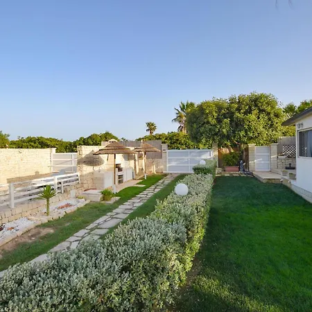 2 Bedroom Gorgeous In Holiday home
