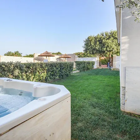 2 Bedroom Gorgeous In Holiday home Ispica